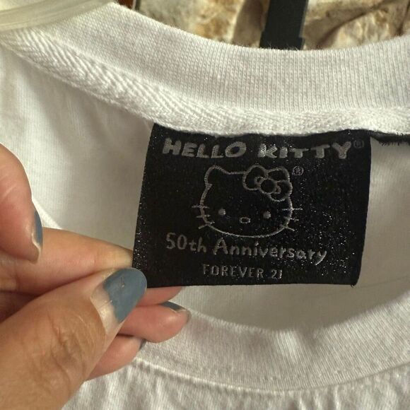 Hello kitty x Forever 21 50th anniversary lace graphic tee  xxl - Picture 2 of 10
